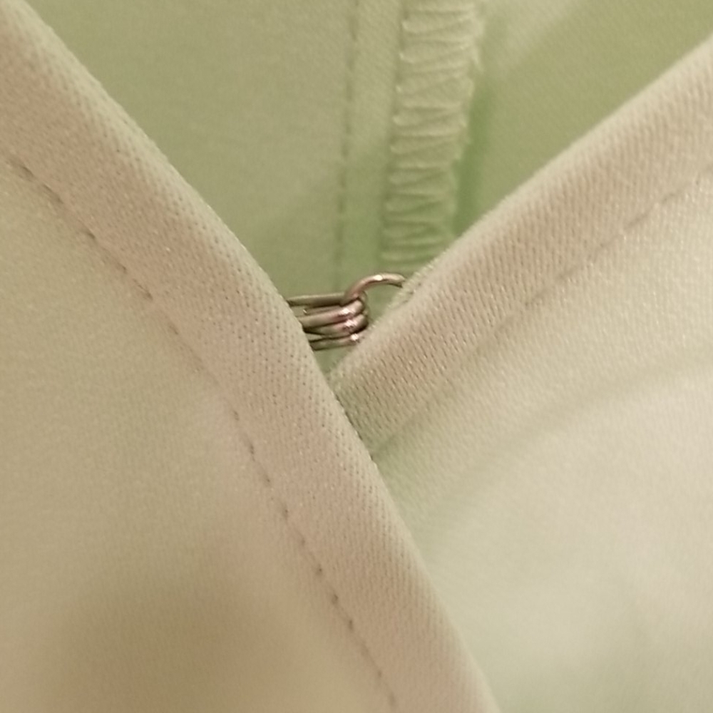 Leith Pale Green Sleeveless Top in Size 1X - Picture 3 of 10
